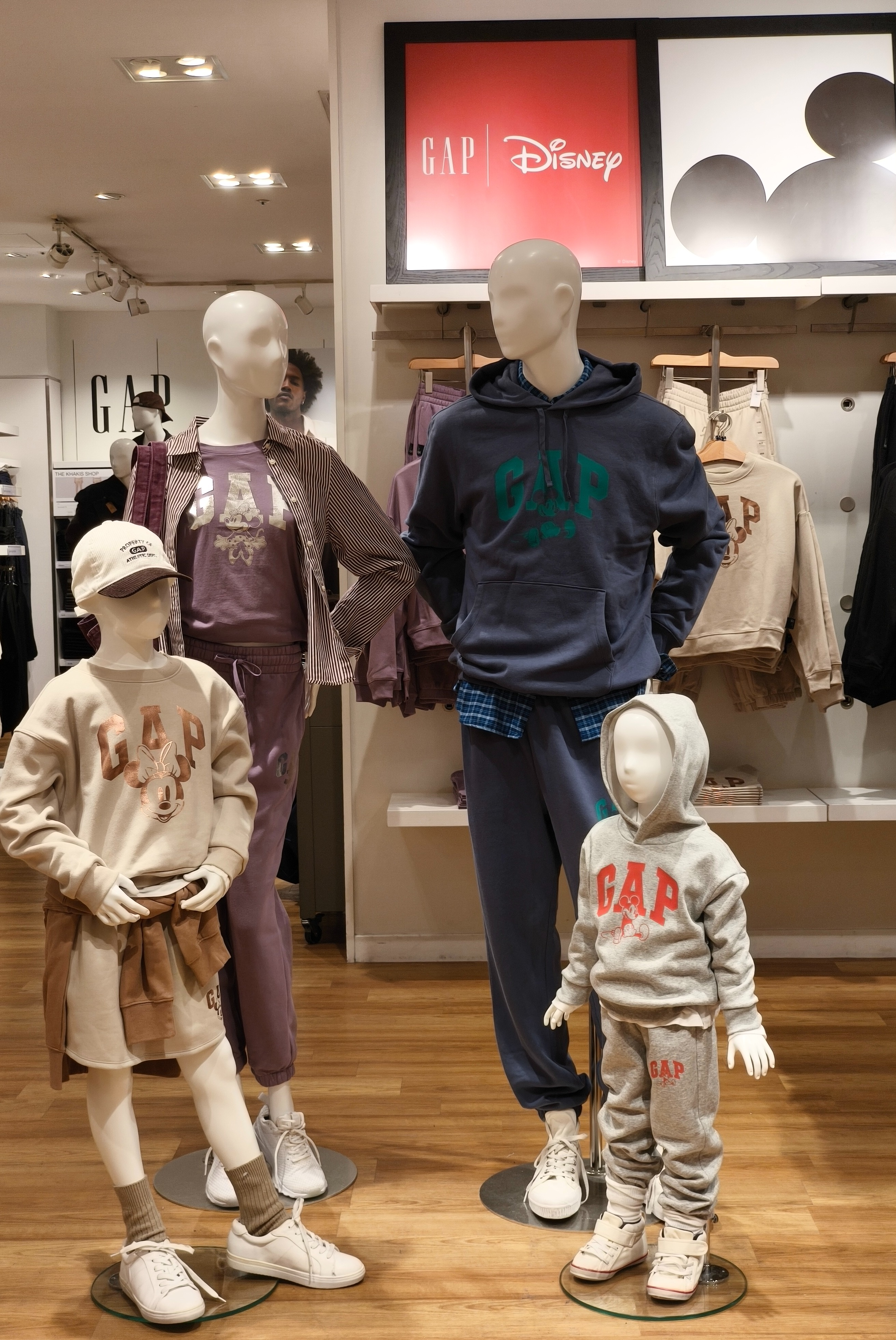 ミッキー&ミニー新作アイテム │ギャップ │ ショップブログ │ アミュ