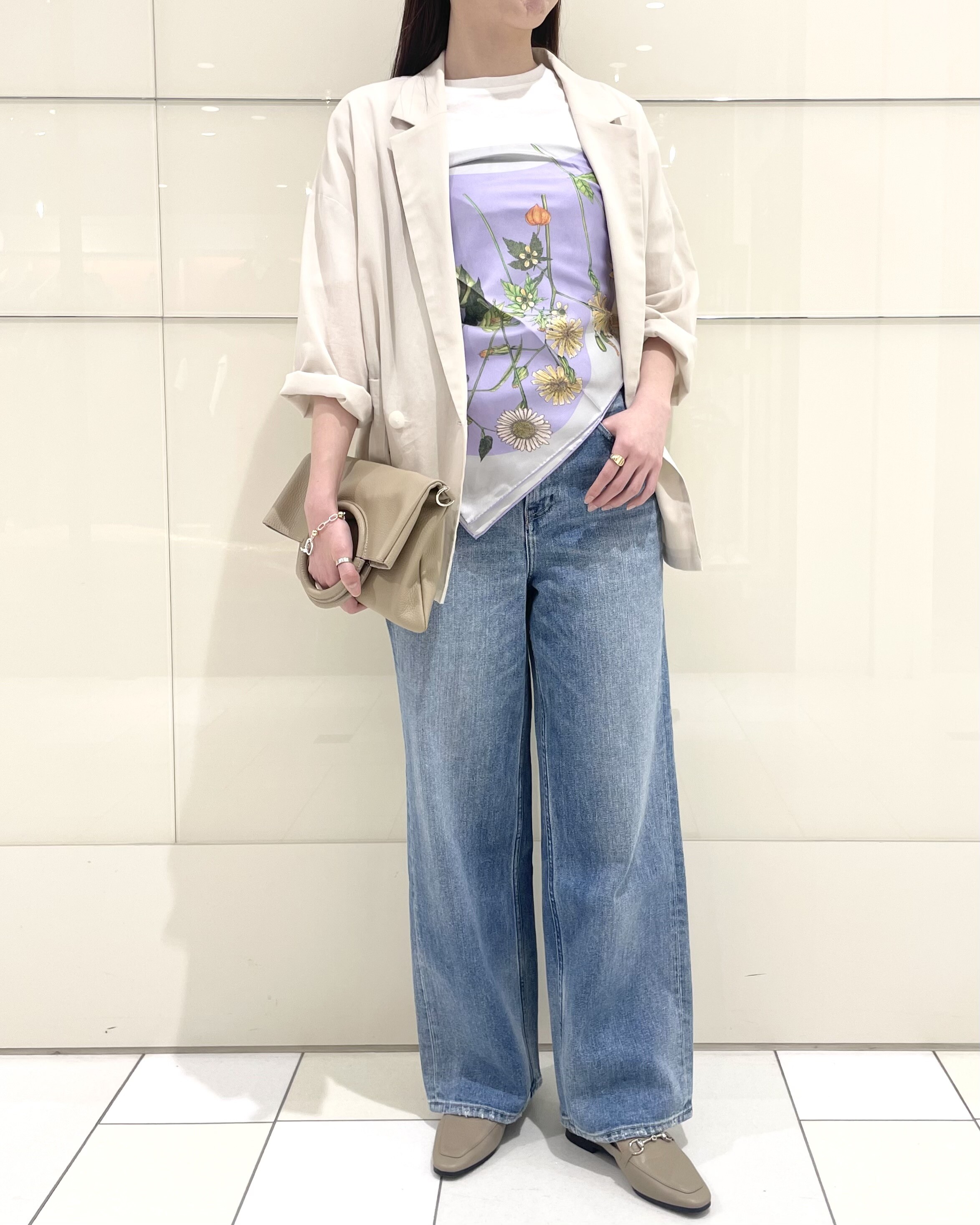 ビスチェ風スカーフ×シアージャケットの爽やかコーデ♡ │パパス