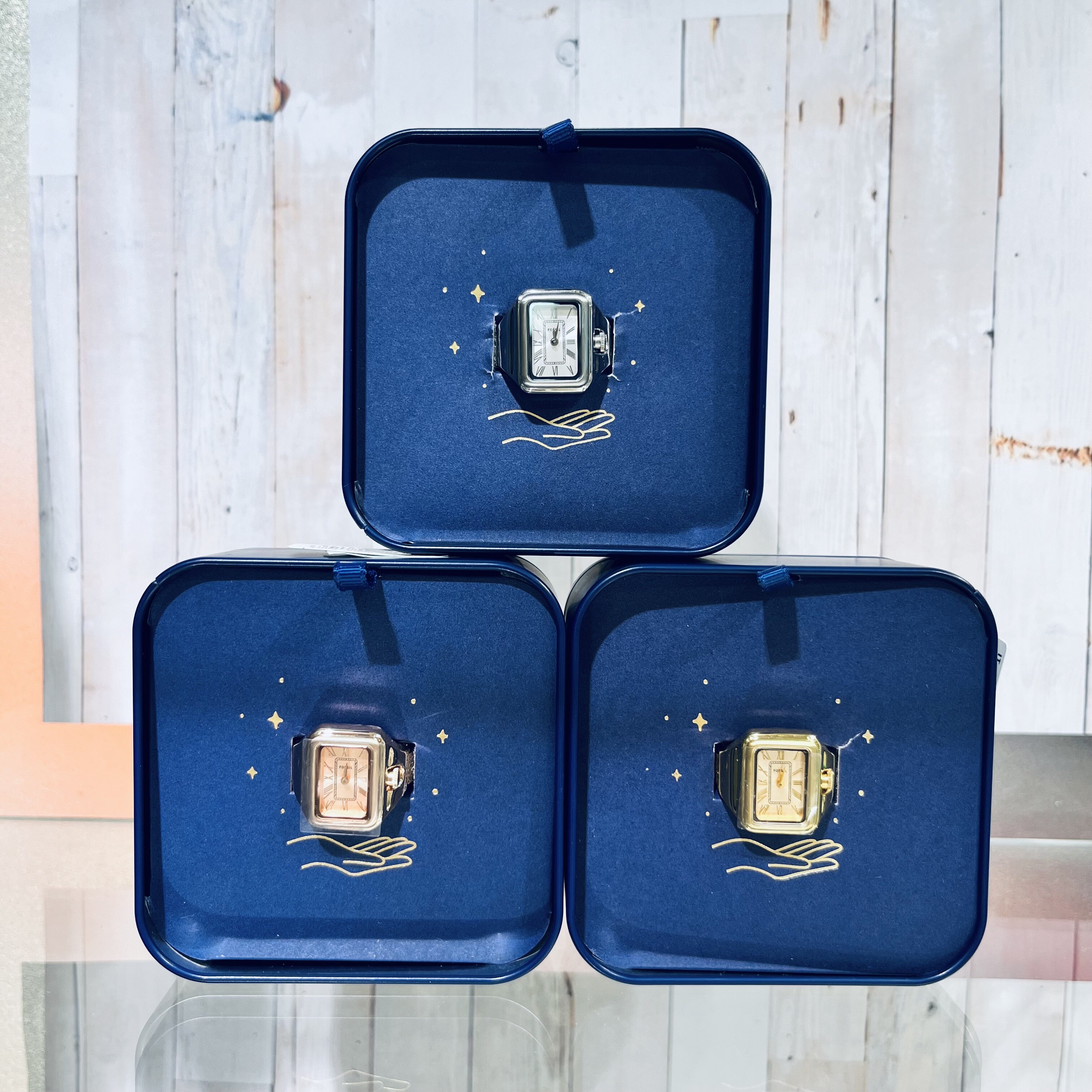 FOSSIL】アクセサリー感覚で使えるリングウォッチ♪ │チックタック