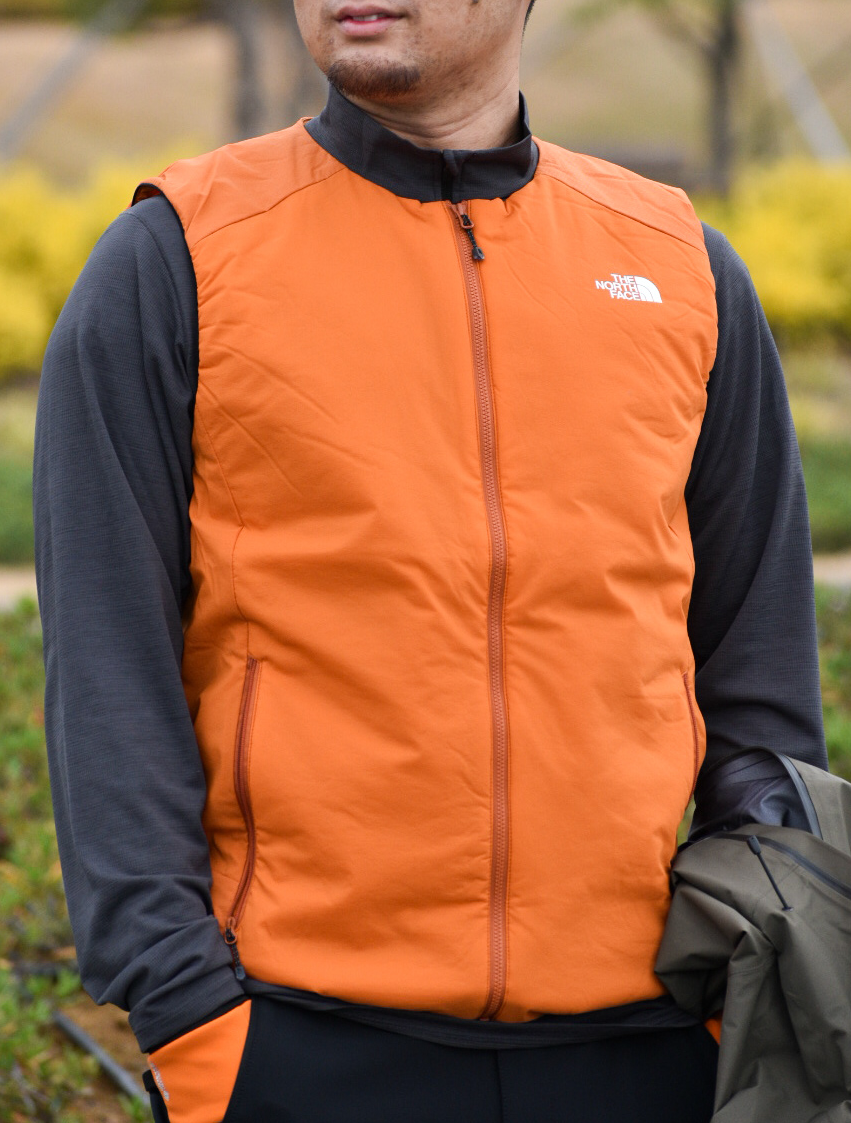 新色入荷致しました‼【ベスト】 │ザ・ノース・フェイス プラス