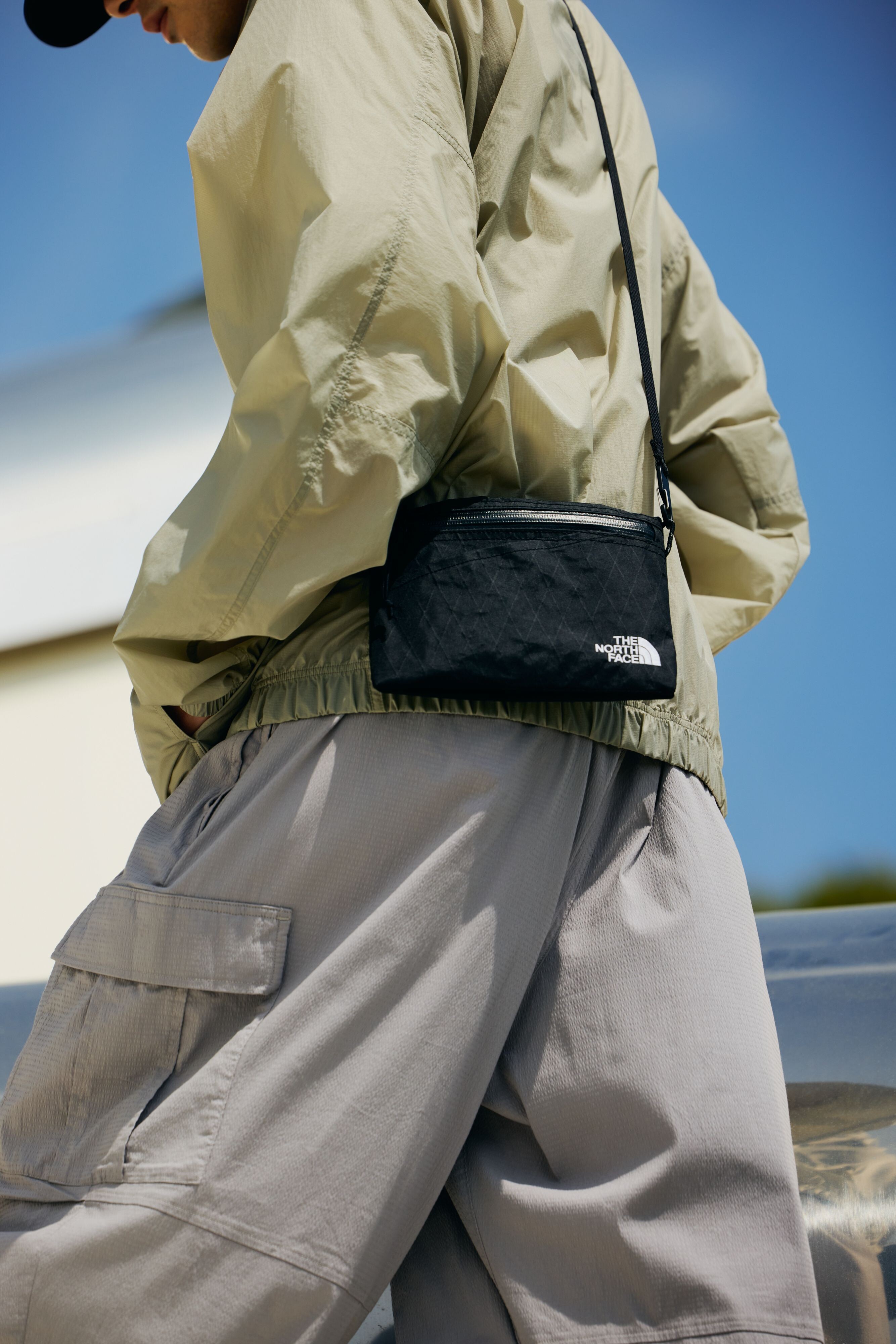 B0546S 未使用品 THE NORTH FACE JKT：USA XS THE NORTH FACE 別注ショルダーバック発売開始‼︎ │ザ・ノース