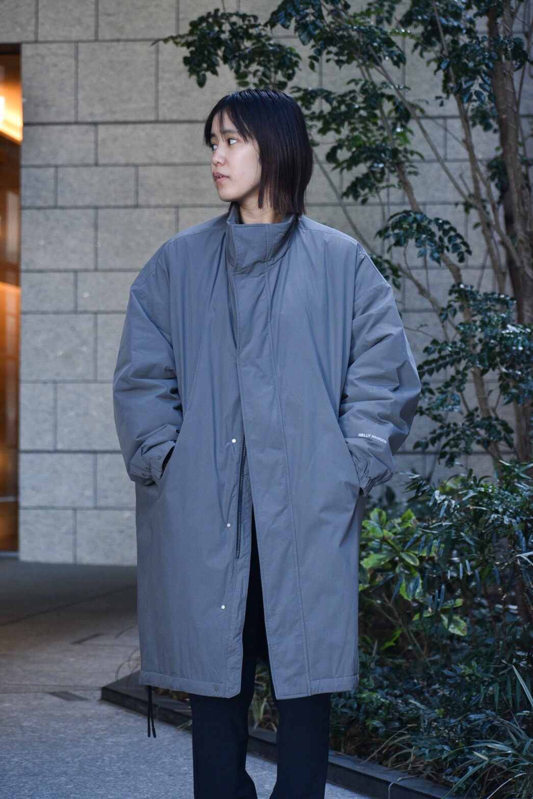 グレー コットン ジャンパー HELLY HANSENからインサレーションコートのご紹介です‼︎ │ザ・ノース