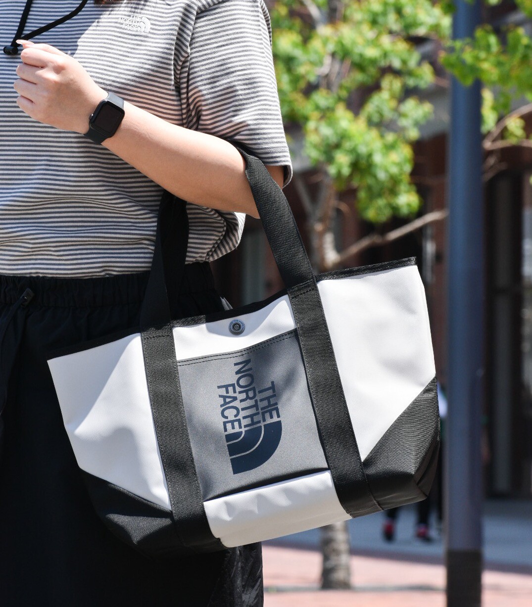 【新品未使用】THE NORTH FACE ブラックトートバッグ THE NORTH FACE ノースフェイス トートバッグ The North Face