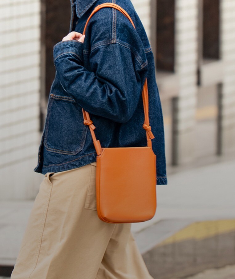 ☆美品☆ ショルダーバッグ 小ぶりでも上品。ショルダーバッグのご紹介✨ │LIB │ ショップブログ