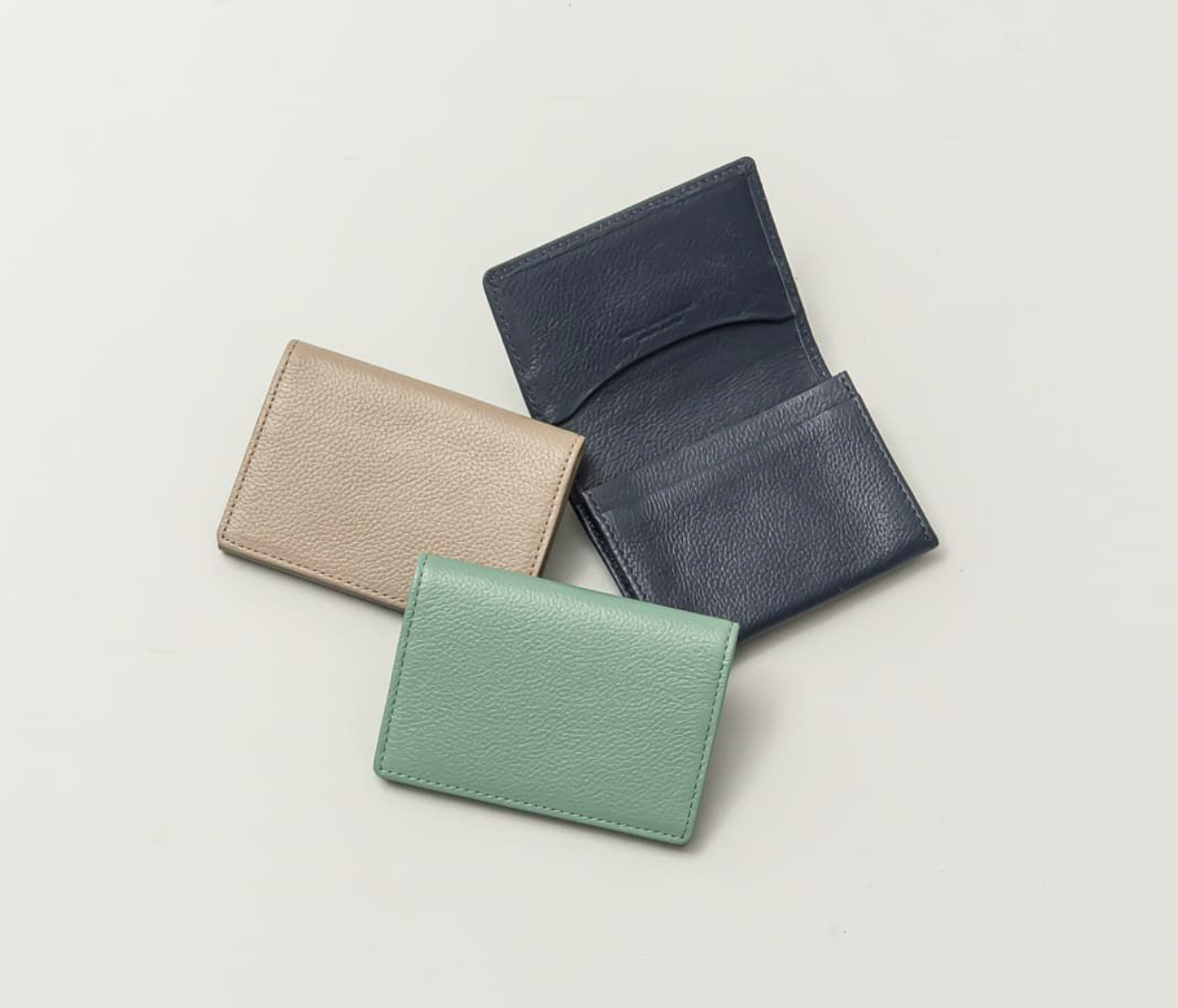 牛本革名刺入れのご紹介 │LIB │ ショップブログ │ アミュプラザ長崎