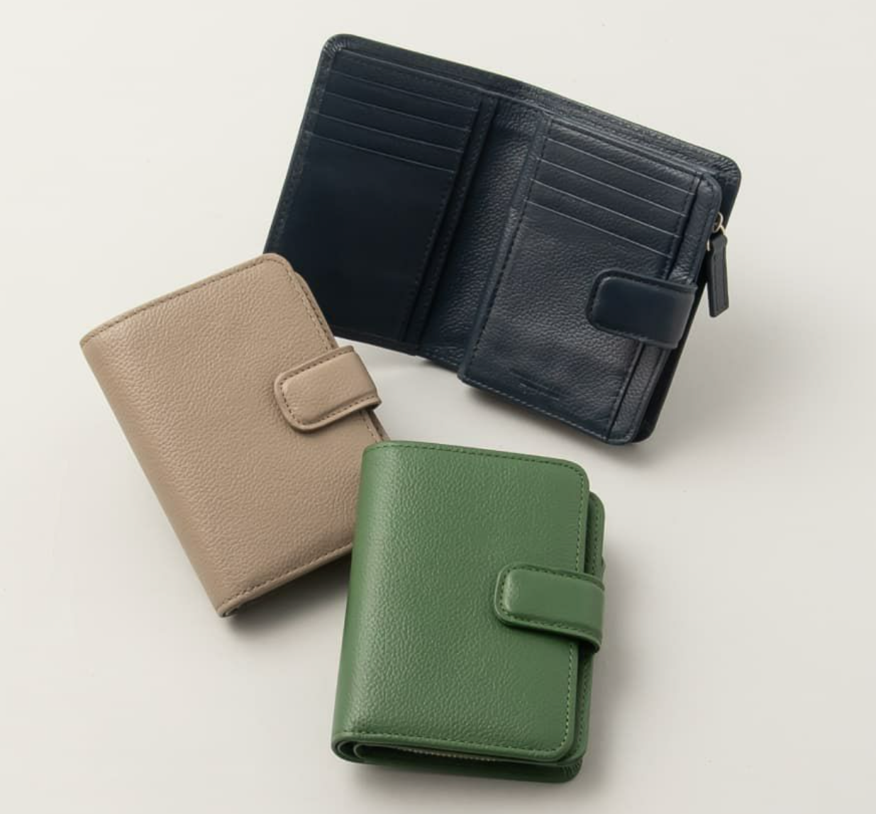 コンパクト＆たっぷり収納 牛本革 ミディアム二つ折り財布 │LIB