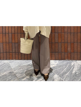 〈手洗い可能〉ストレッチ フレア パンツ