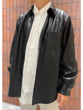 BENCH MARKING SHIRT: レギュラーカラー フェイク レザー シャツ