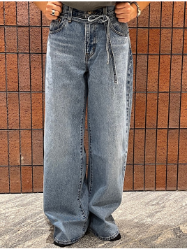 Levi’s:XL STRAIGHT