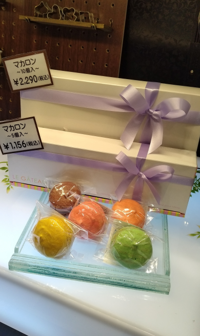 人気のマカロン販売中♪
