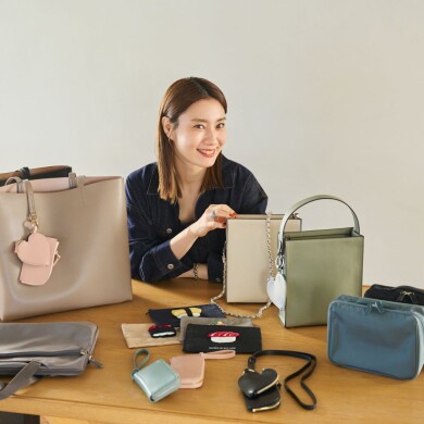 ファッションエディター東原妙子のこだわりが詰まった多機能バッグ&カスタム小物が登場！