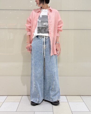 ご自宅でケアでき、肌に馴染む風合いが特徴のリネンシャツ✨️