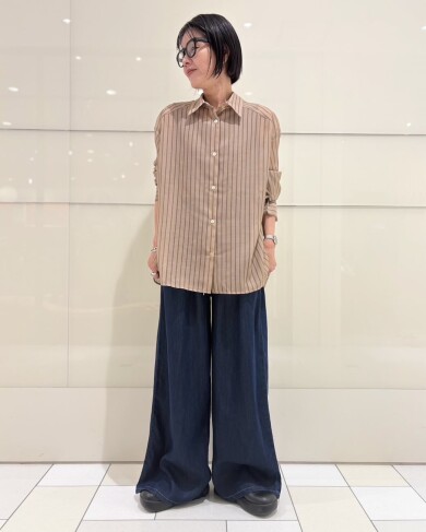 ストライプシャツ×ワイドデニムでクールスタイル✨