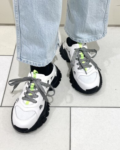 新作ミュールスニーカーのご紹介✨️
