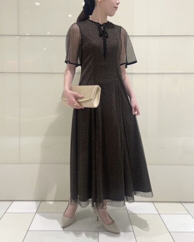 ストレッチ性抜群で妊娠中の方もストレスフリーに着れるドレス👗✨️