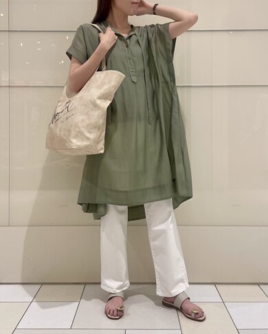 上品さのあるチュニックワンピース✨️
