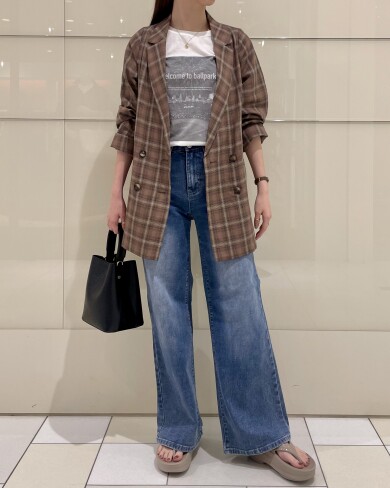 チェックジャケットでカジュアルコーデ✨️