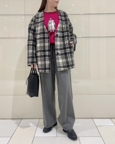 クラシックなマドラスチェックが目を惹くボアブルゾン✨️