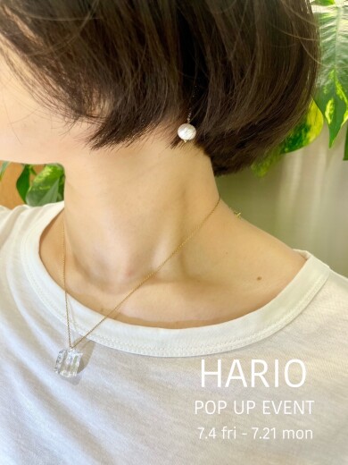 溶け出した氷河のような艶やかさ魅力のネックレス✨