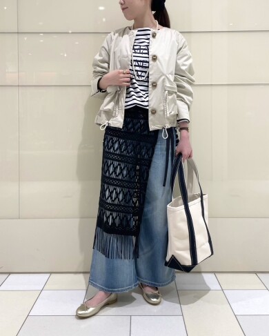 ボーダーT×デニムのシンプルコーデにラップスカートをアクセントに✨️