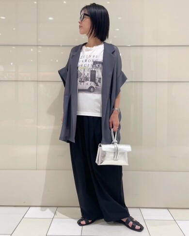 こなれ感アップのメッシュジャケット✨
