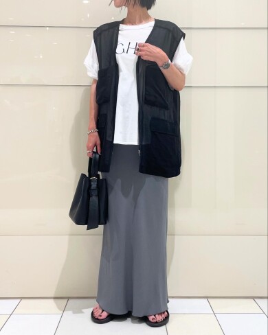 女性らしいTシャツとシアージレのご紹介✨