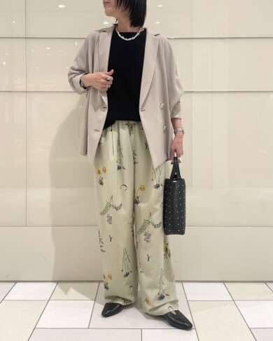 ワッフルニット×柄プリントパンツコーデ✨️