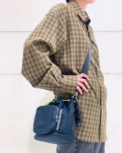ブランドネームが目を惹く2wayバッグのご紹介✨️