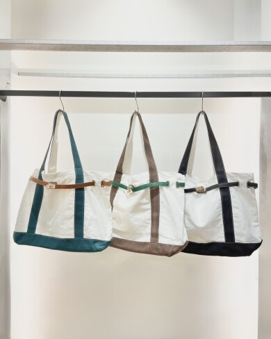 程よくカジュアルで品良く持てるキャンバスベルトトートバッグ✨️