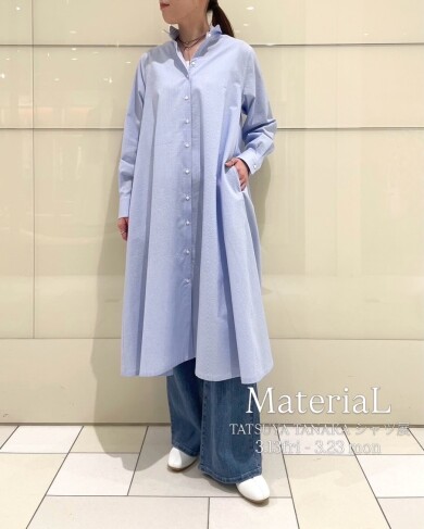 二重になった襟元【バタフライカラー】が特徴のモーニングシャツ✨️