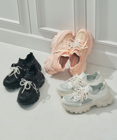 新作スニーカーのご紹介👟