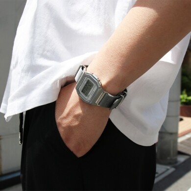 【CASIO CLASSIC】モノトーンコーデにピッタリな一本！