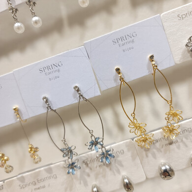 【ご存じですか？】パーツクラブの完成品アクセサリーに新しい仲間が入っています！ ～イヤリング編～