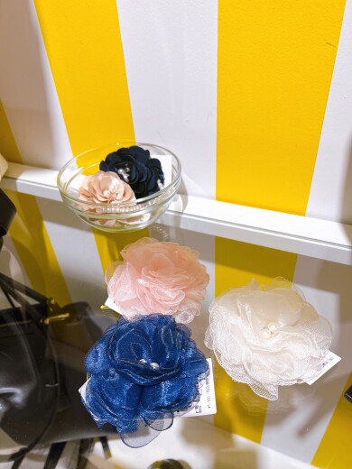 セレモニーで使えるコサージュ入荷✨