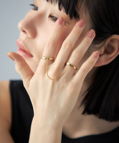 地金本来の艶感が、圧倒的な風格を醸し出す『Connect』collection