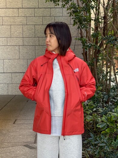 定番の防水ジャケットより新色登場‼︎