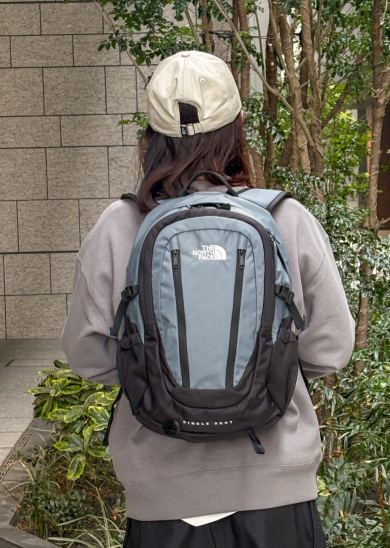 定番のデイパックから新色登場‼︎