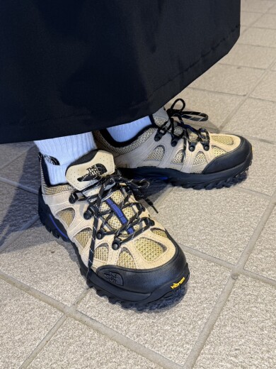 スニーカーをご紹介します！