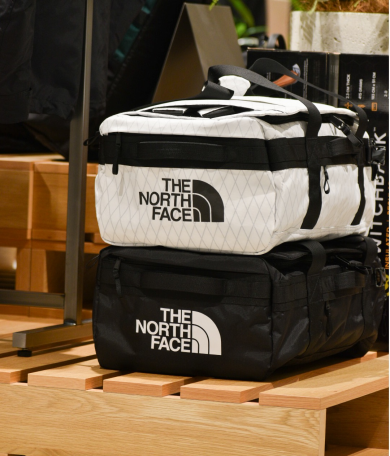 アウトドアや旅行シーンにおすすめ‼︎ダッフルバック入荷‼︎