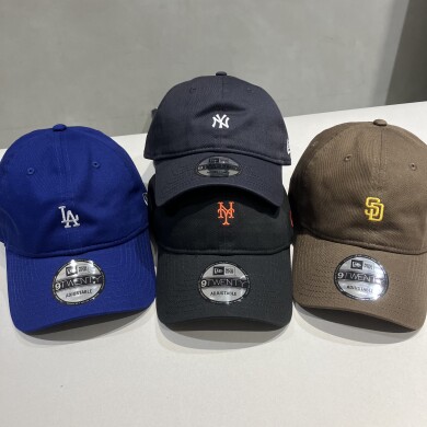 【NEW ERA】女性もかぶりやすい🙌ミニロゴキャップ
