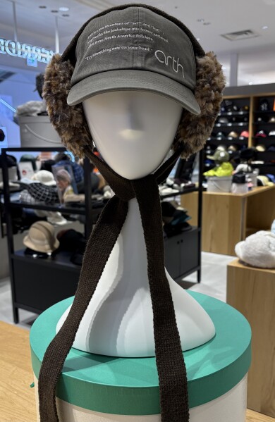 ギフトにも最適‼︎ 手編みの温もりが伝わるニットイヤーマフ 🎁🎄🎅🦌