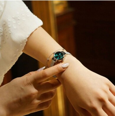 【OLIVIA BURTON】ギフトにもおすすめ!!