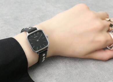 【KOMONO｜コモノ】シックでスマートに。