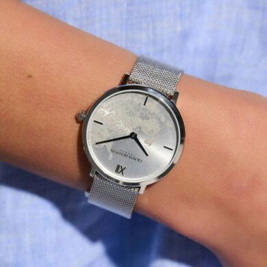 【OLIVIA BURTON | オリビアバートン】大人可愛いシルバーウォッチ⏱