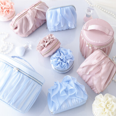 【NEW】春らしさあふれる新作ポーチ