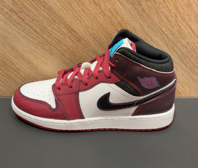 【NIKE】AIR JORDAN 1 MID S