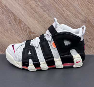 【NIKE】AIR MORE UPTEMPO