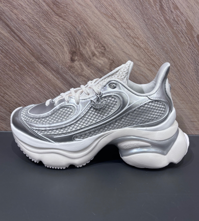 【ADIDAS】OZVENUZ W