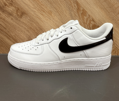 【NIKE】W AIR FORCE 1'07 SE
