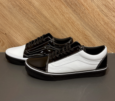 【VANS】OLD SKOOL